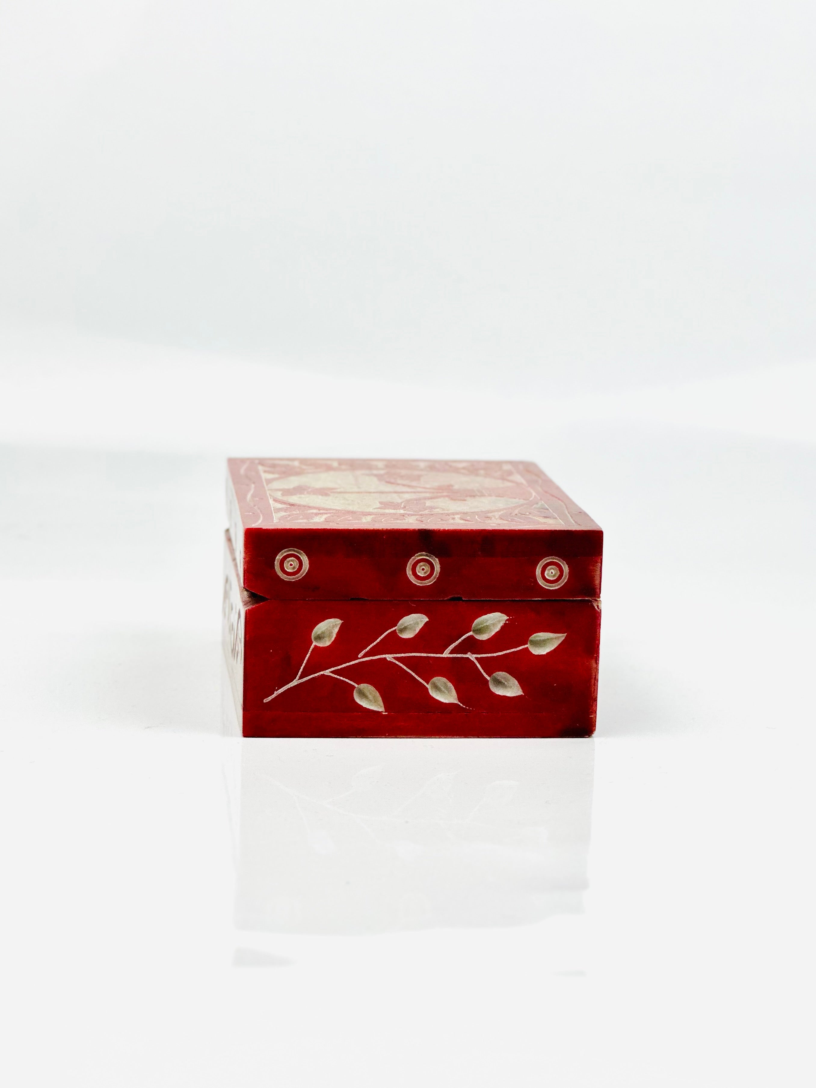 Scarlet Flowerpot Hand-Carved Soapstone Box - 4"L x 3"B x 1.5"H - Tejo