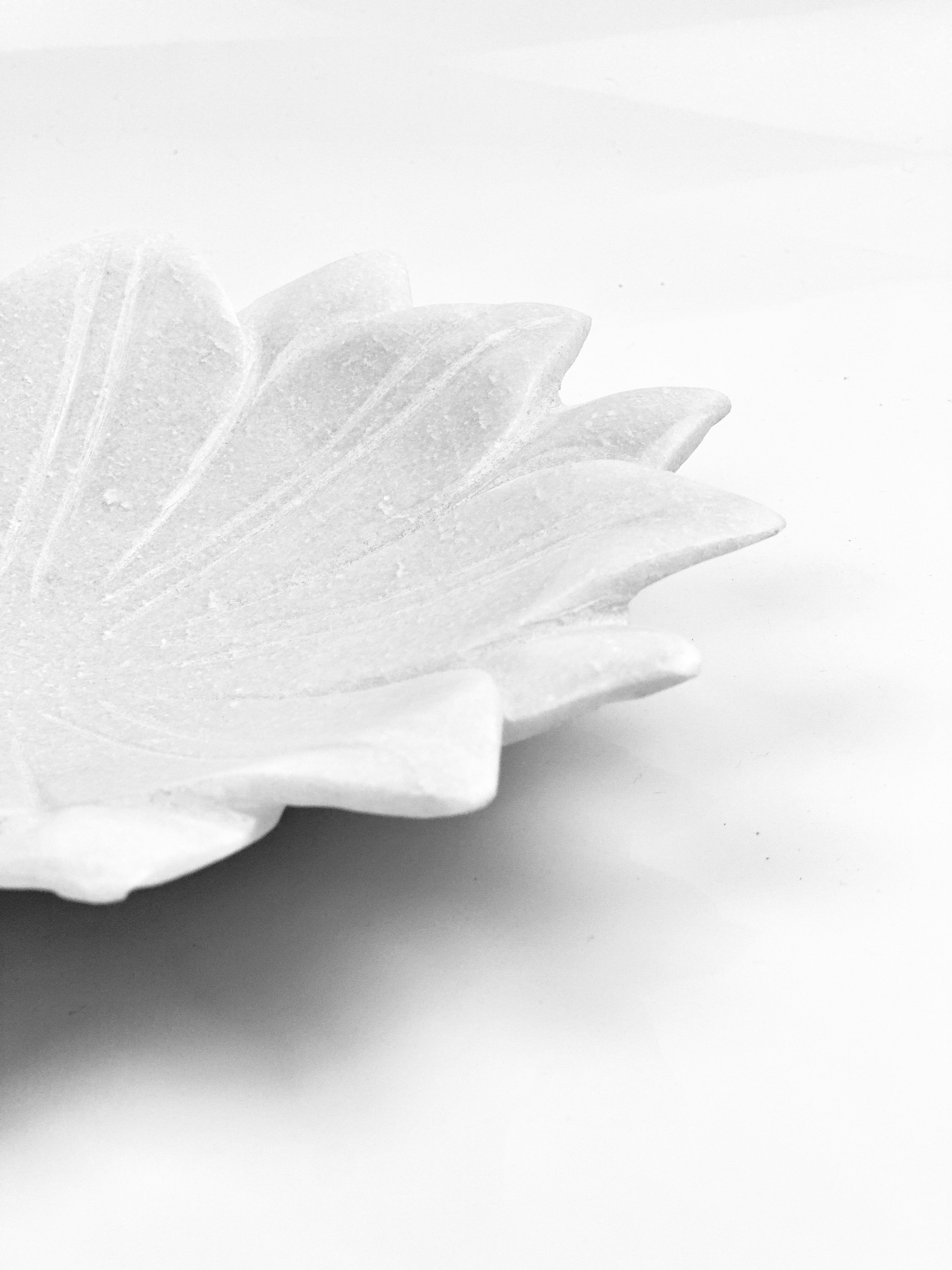 Frost Petal Shallow Bowl Hand-Carved White Marble – 9" - Tejo