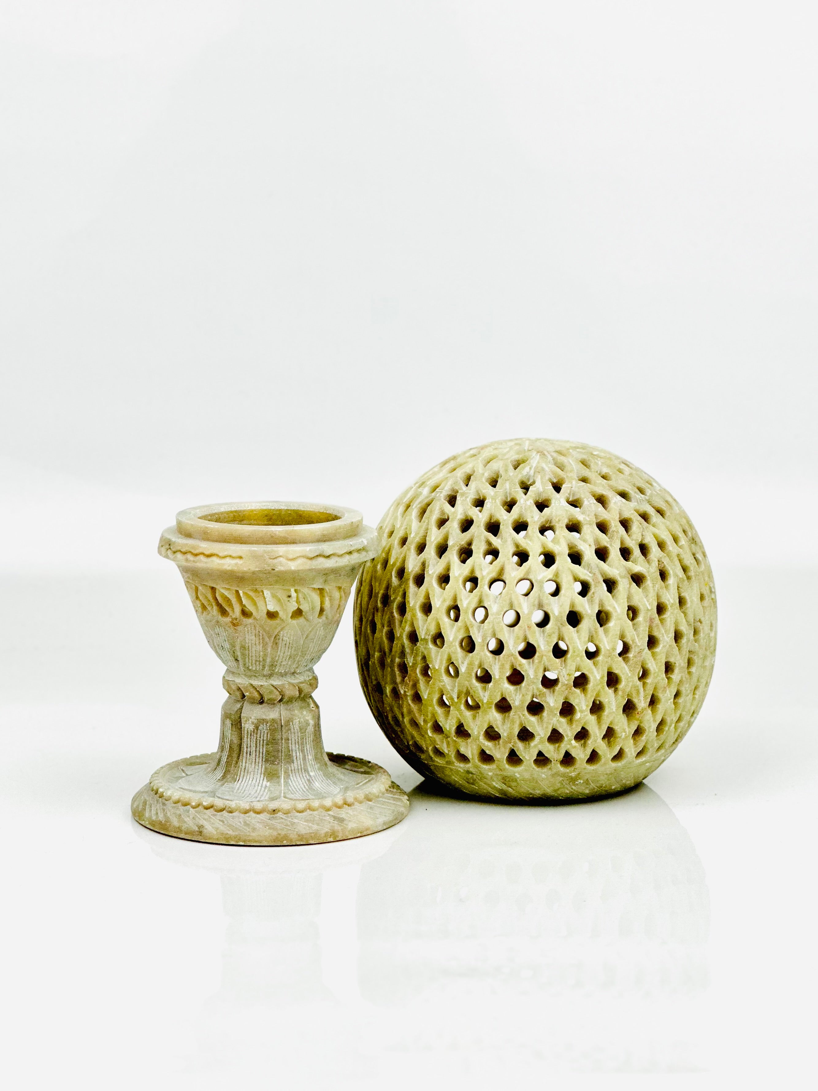 Serenity Sphere Lattice Lantern – 7"H x 2.8"BD x 1.7"CD x 4"B - Tejo