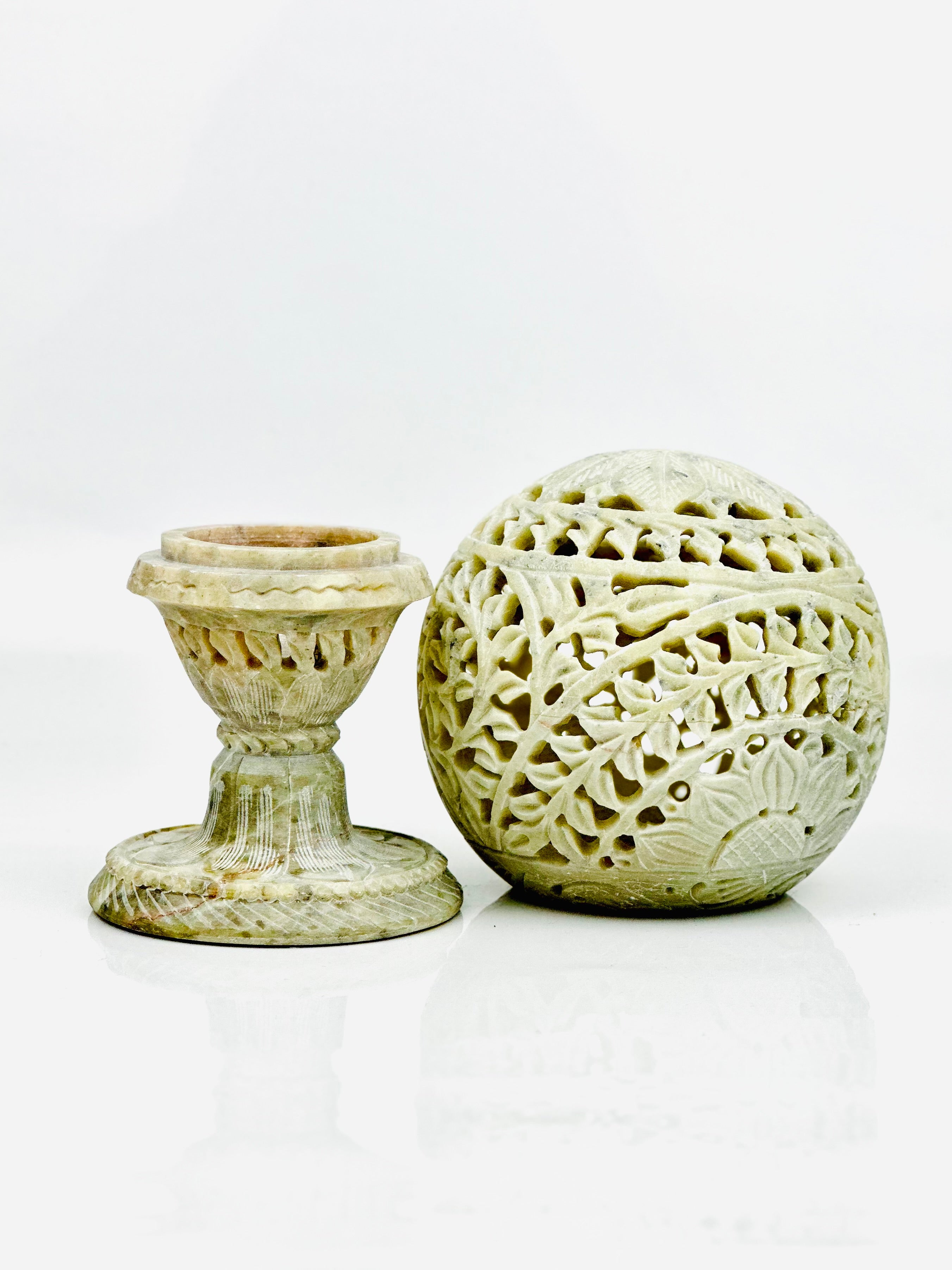 Serenity Sphere Flower Lantern – 7"H x 2.8"BD x 1.7"CD x 4"B - Tejo