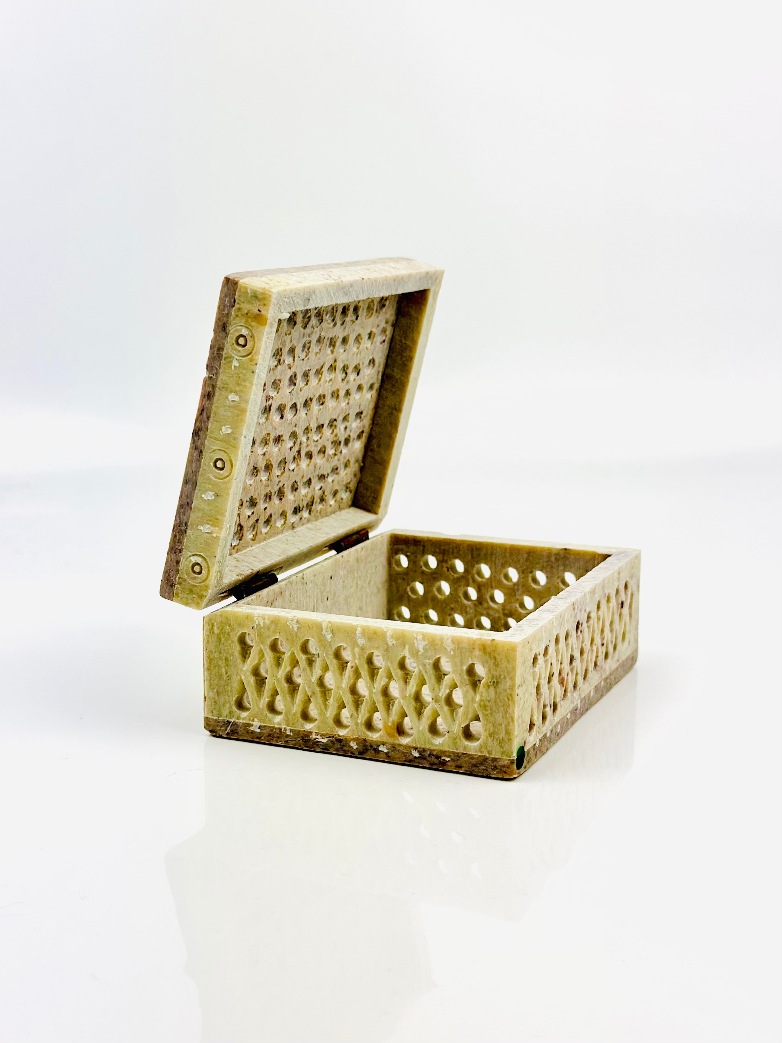 Safari Lattice Carving Hand-Carved Soapstone Box - 4"L x 3"B x 1.5"H - Tejo