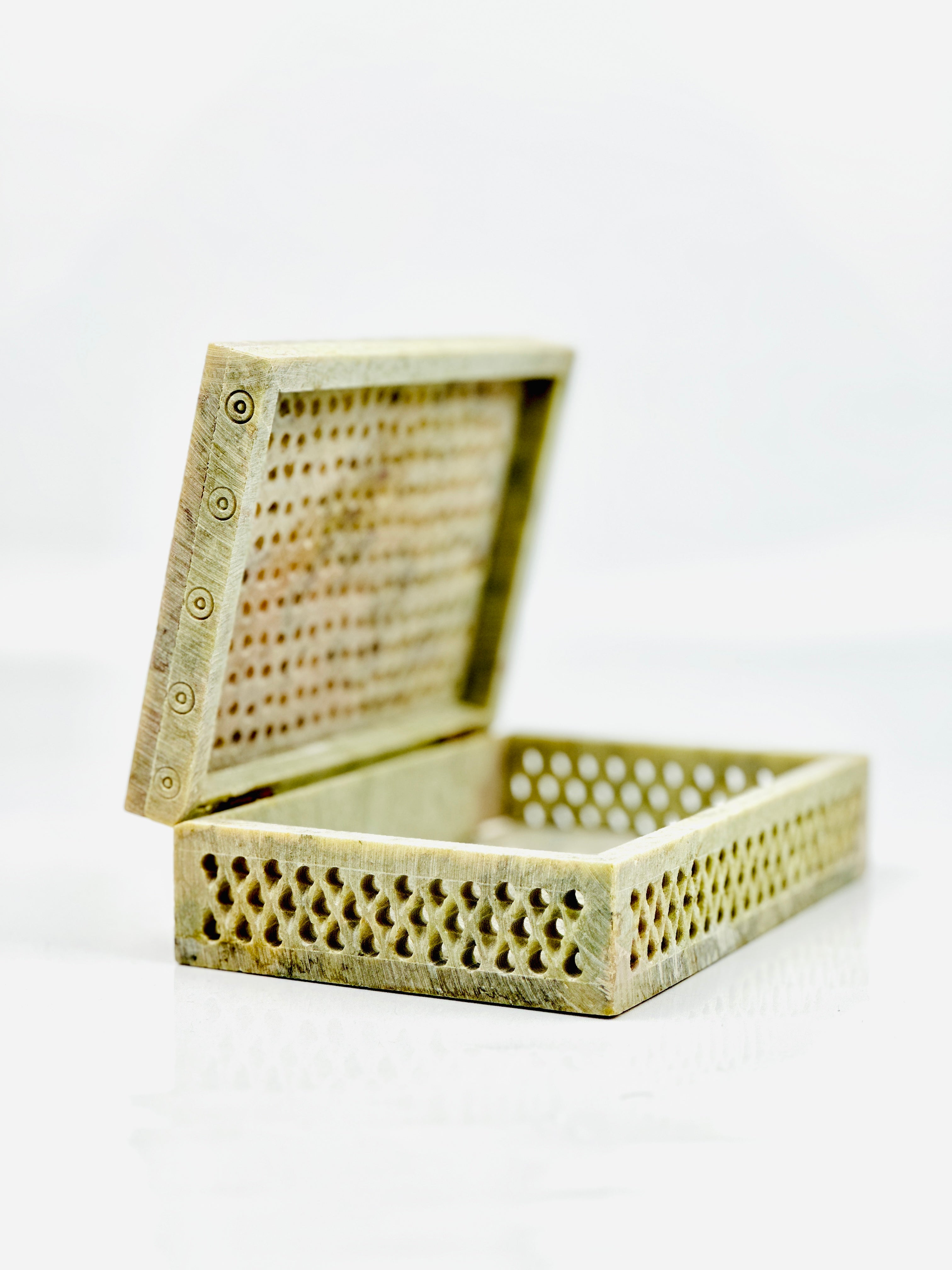 Sonata Lattice Hand-Carved Soapstone Box - 6"L x 4"B x 1.5"H - Tejo